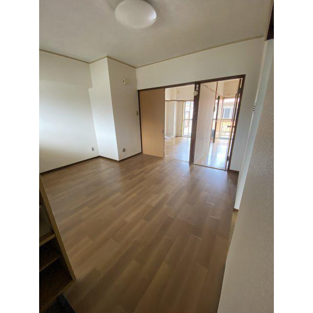 新川ハイツ