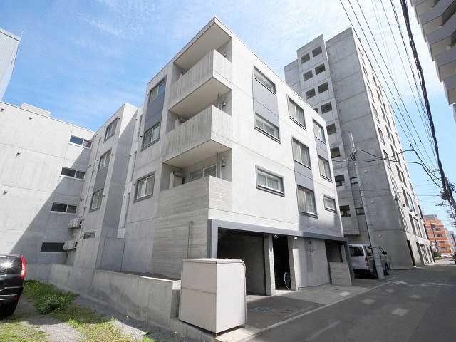 ラヴェーラ裏参道