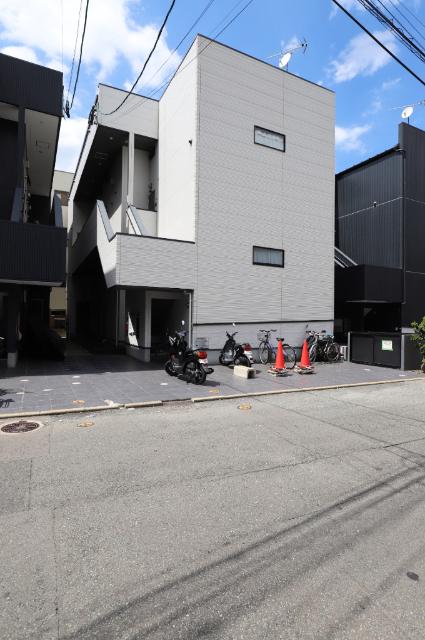 プレシャスソルーナ博多駅南