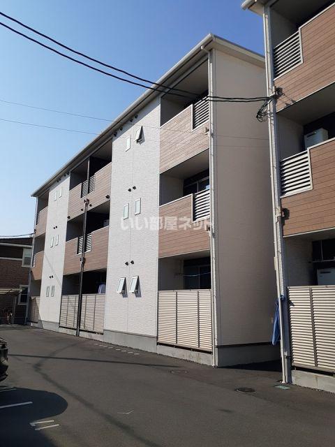 パインツリー B棟