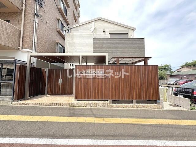 STATION FRONT 連坊