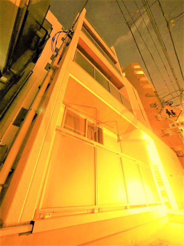 ブルーライン 高島町駅 徒歩2分 4階建 築7年