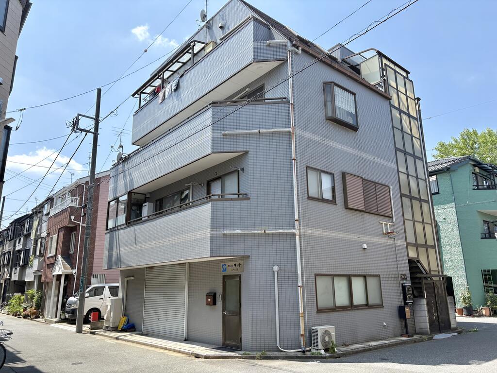 Yビル
