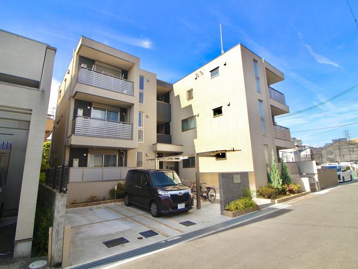 MAISON LANGE 