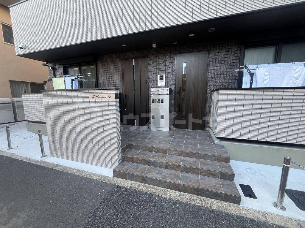 エス・レゾナンス
