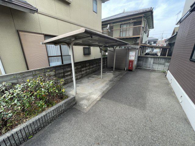 ガーデンハイツ A棟