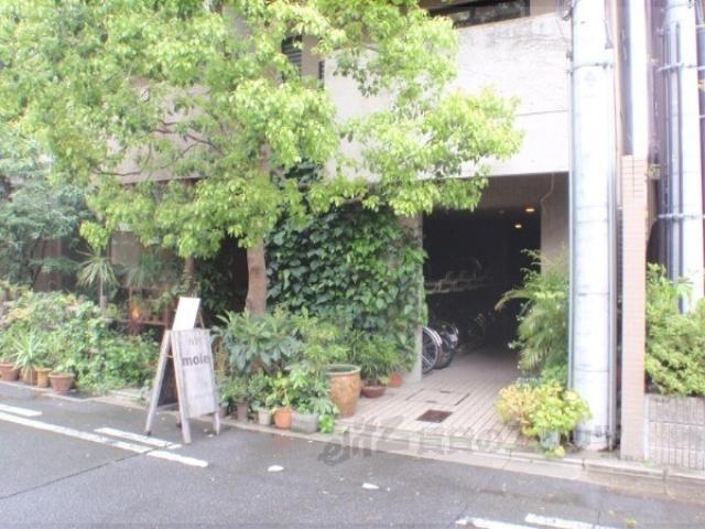 メゾン右近
