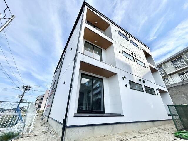 LMA HOUSEII