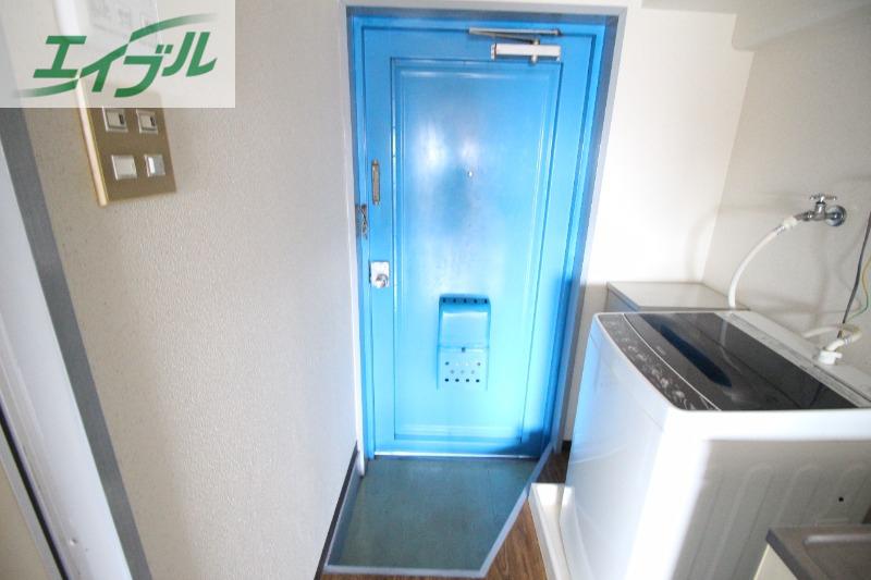 アルフィーネ十日市D棟(1K/3階)の玄関写真