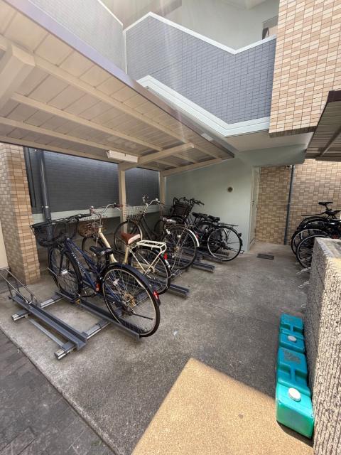 PISOFUENTEしののめ