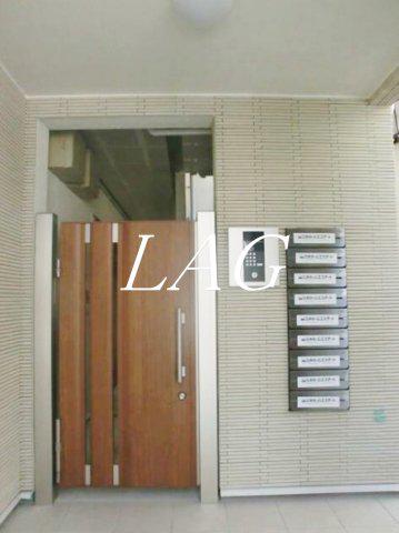 リラ下北沢