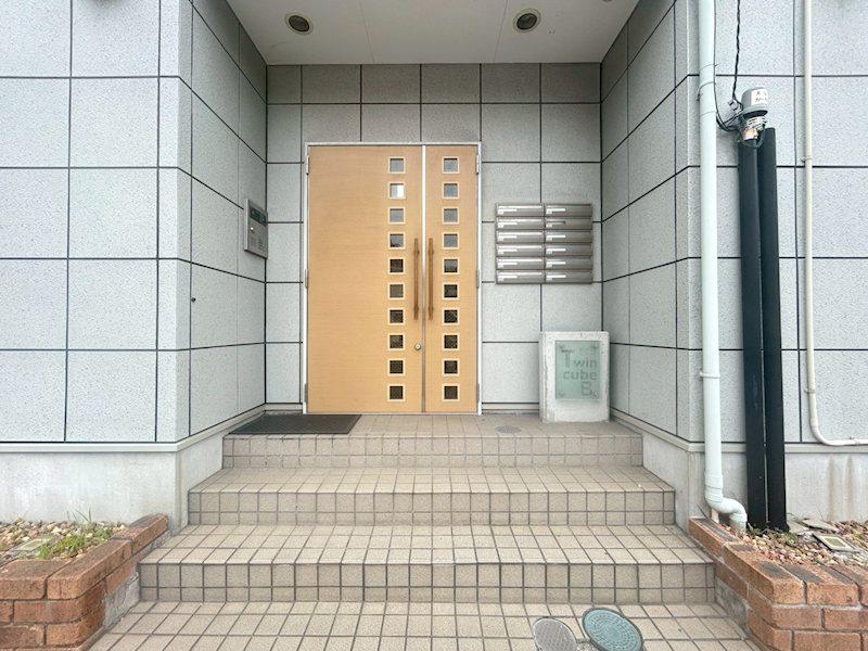 ツイン・キューブB