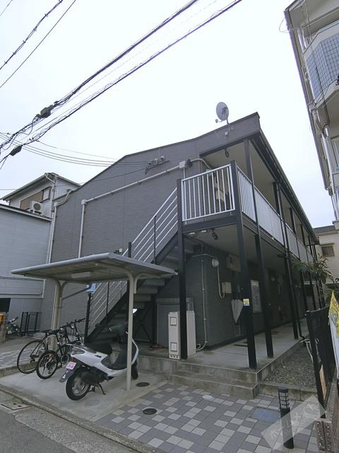 レオパレスやちよ