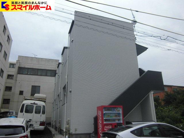 エミューロ