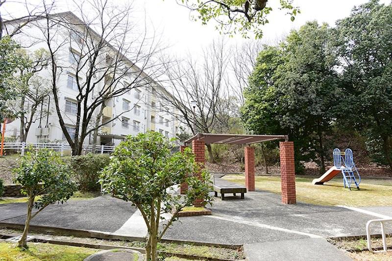 UR泉北茶山台二丁団地28棟