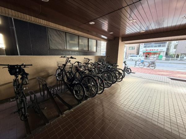ライオンズマンション市谷薬王寺(1K/6階)の外観写真