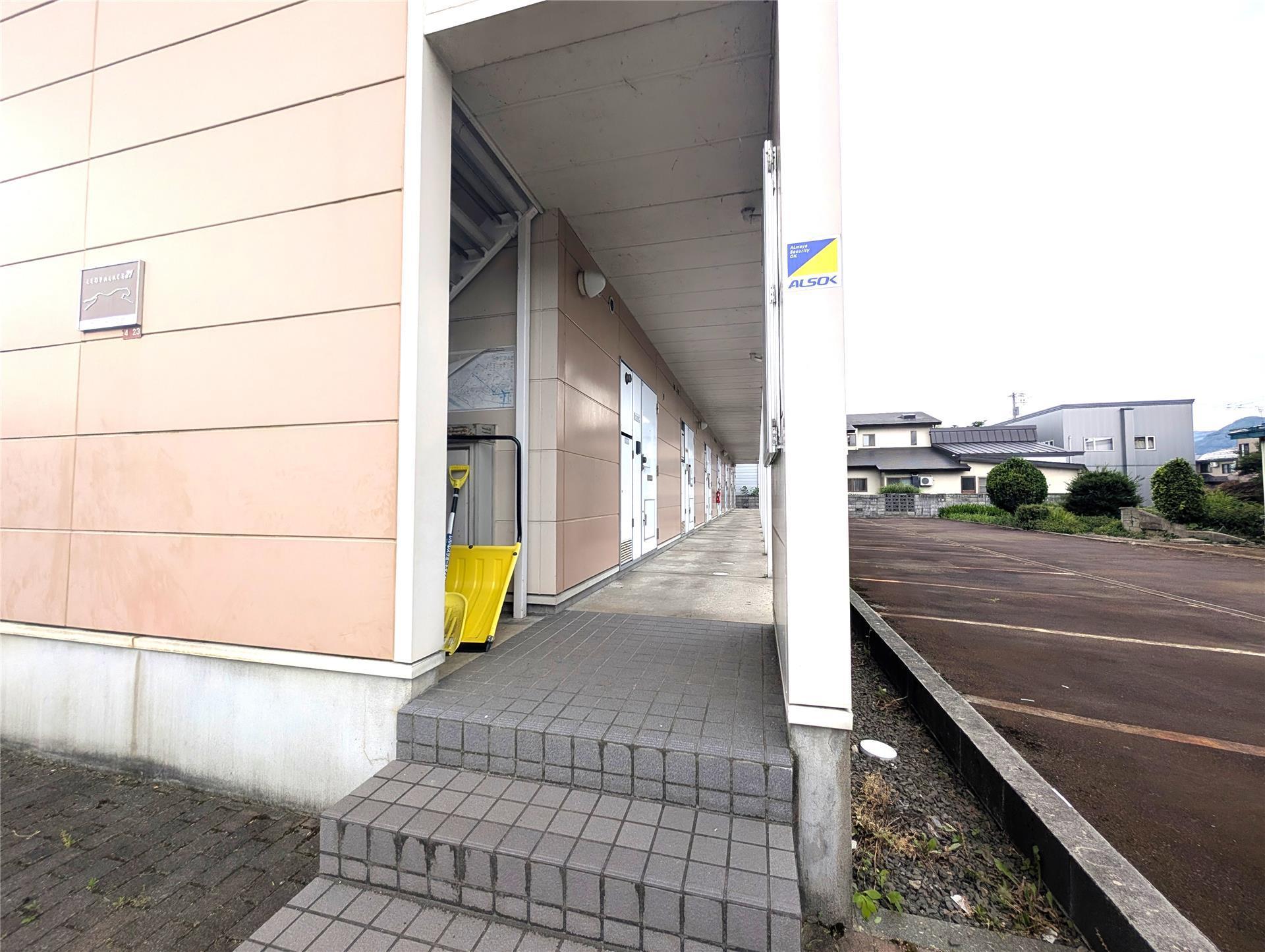 レオパレスサンパーク白金