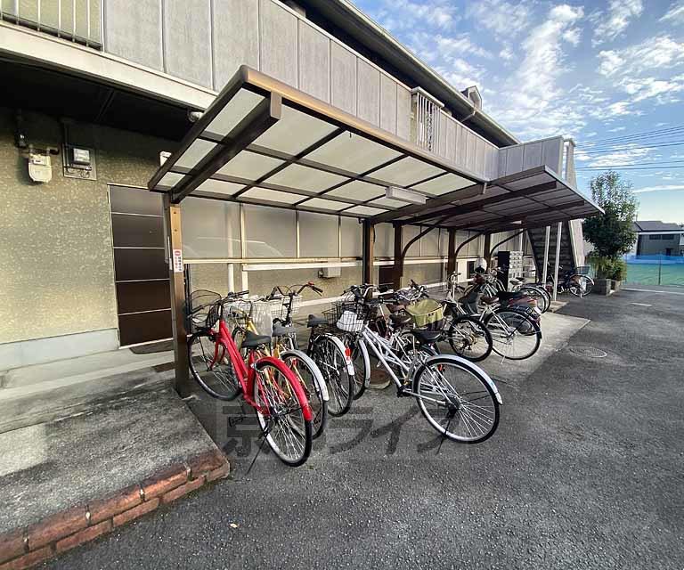 ファミール嵯峨野