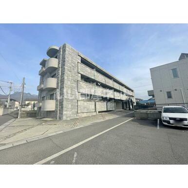 イーストマンション