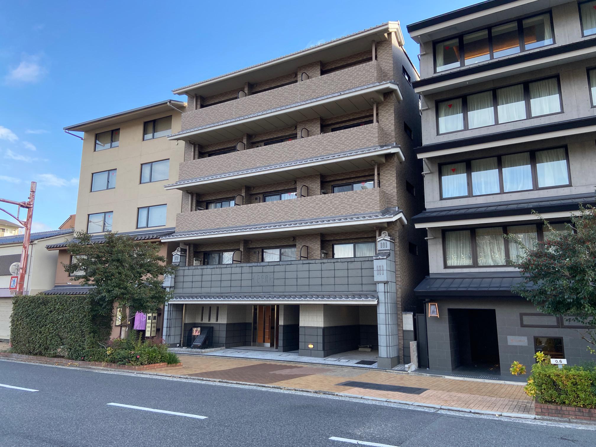 リーガル東本願寺前