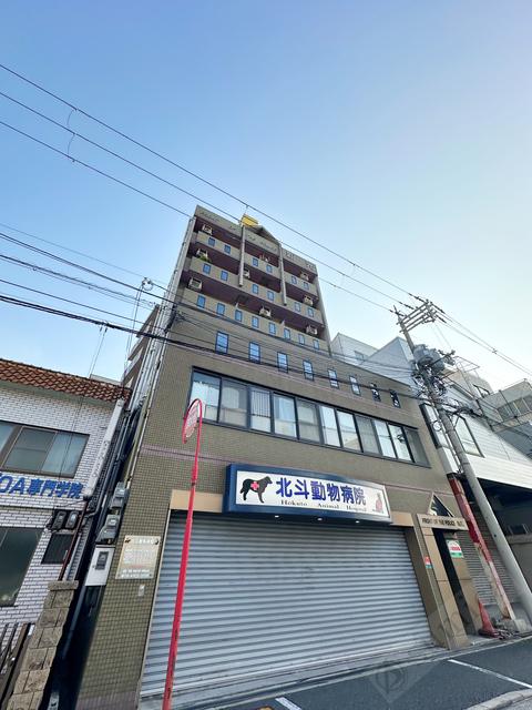 FRONT OF THE POLICE新光