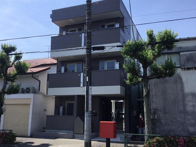 JOLIE MAISON