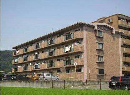 ステータス国分(3LDK/4階)