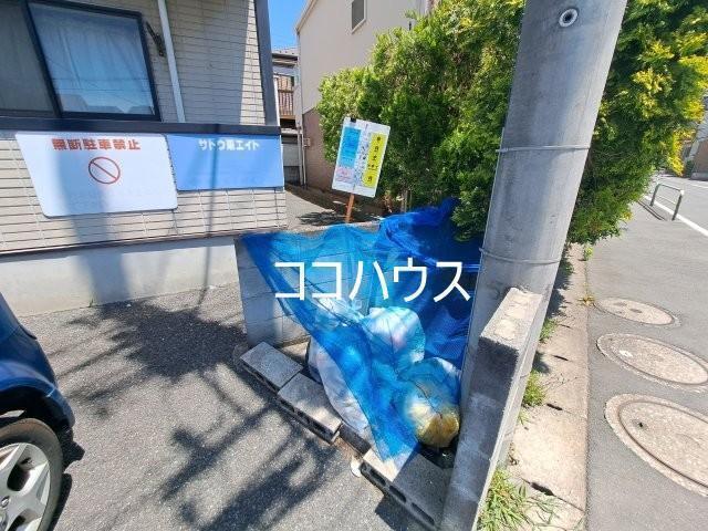 東エイト