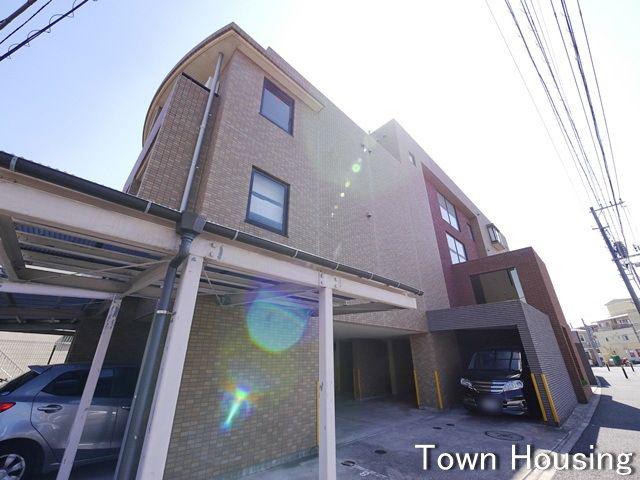 GLORY HIYOSHI