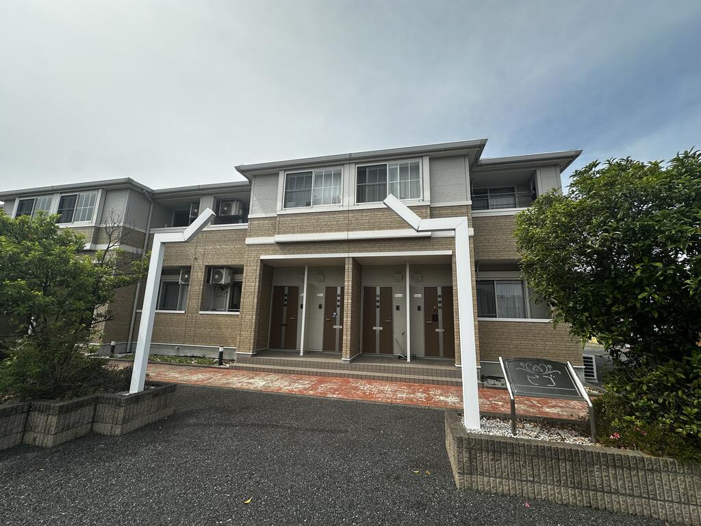 ＪＲ八高線 群馬藤岡駅 徒歩37分 2階建 築17年