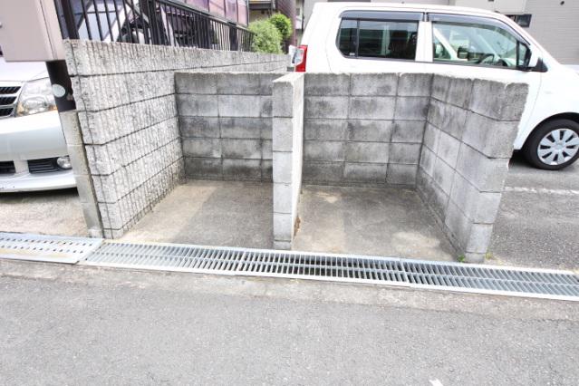 クレセール八木B棟