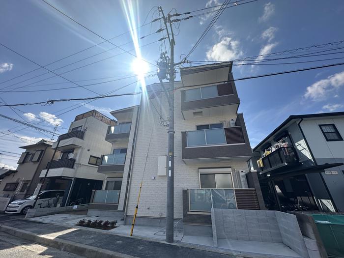 大阪モノレール本線 沢良宜駅 徒歩10分 3階建 築2年