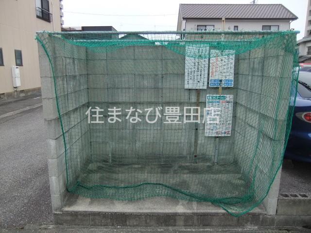 ハイツ朝日ヶ丘B