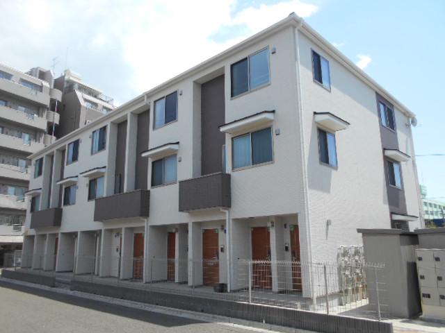 LA VIE BELLI