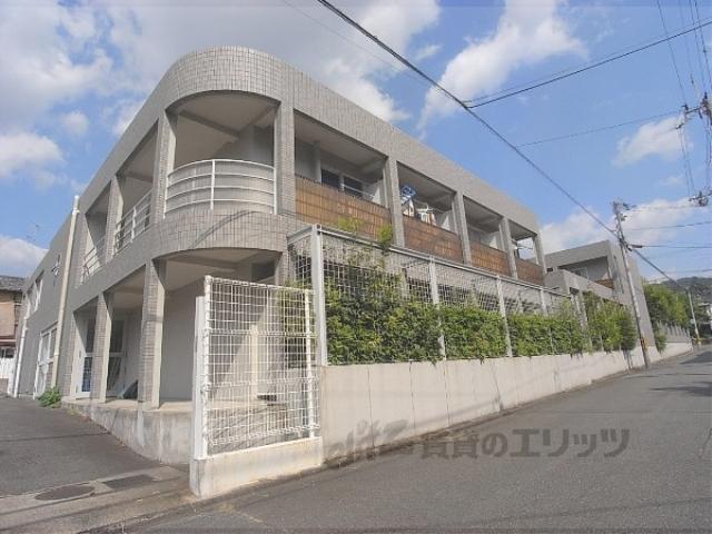 パインフィールド北白川2