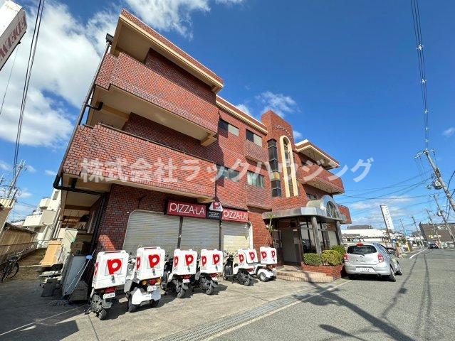 ホワイエ・アンノマエ