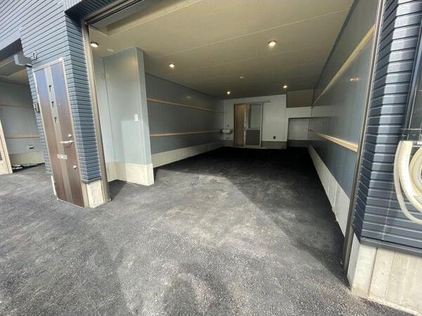 GARAGE VILLA 西岡崎