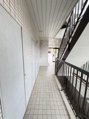 フローラ岸谷