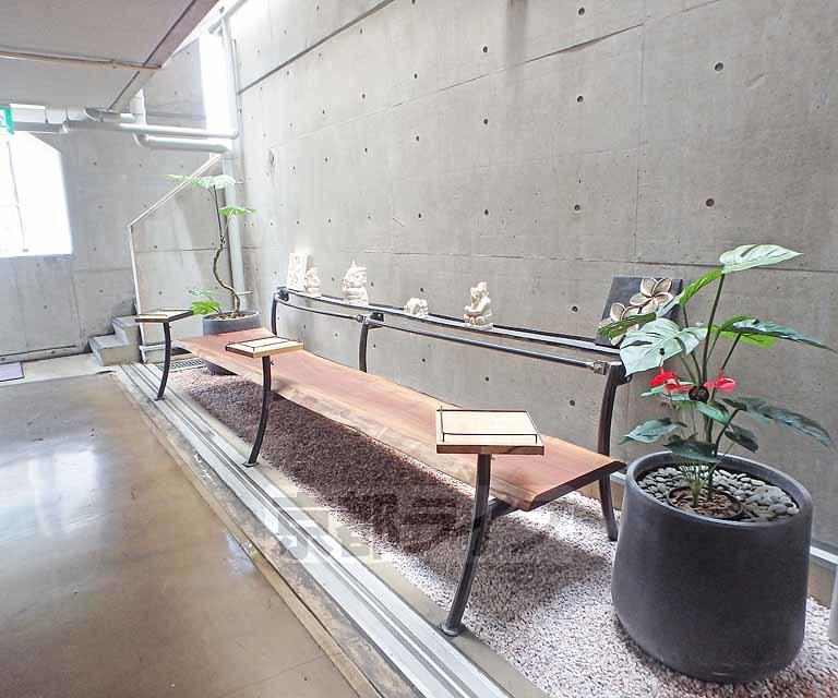 きんこん館