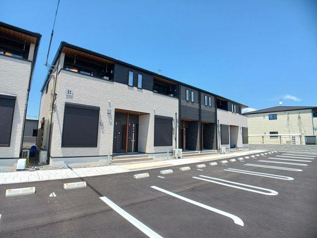 クレメント岩出B