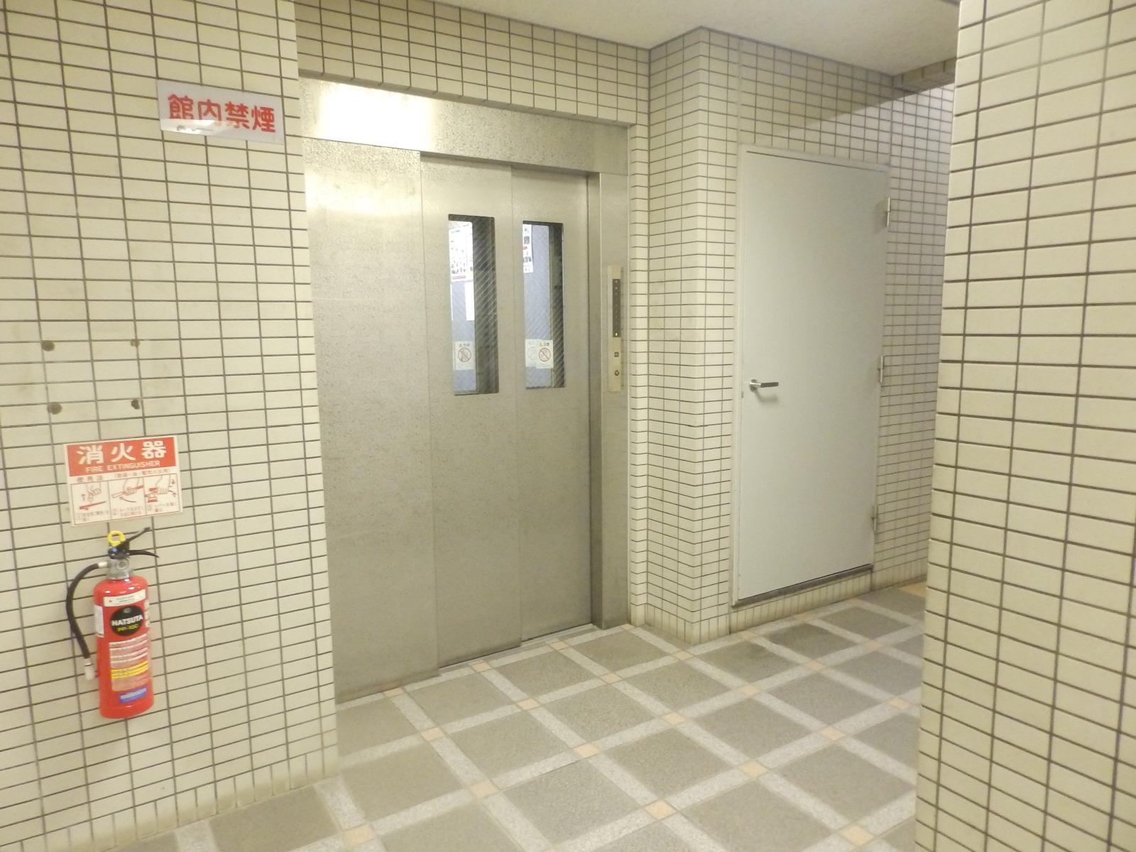 ロイヤル六甲駅前
