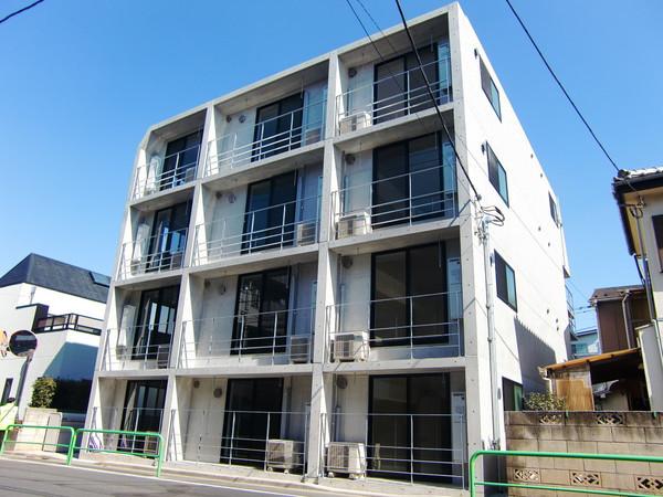 クローバー八番館