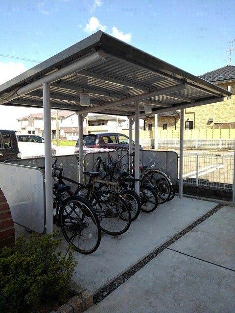石川県小松市 2階建 築8年