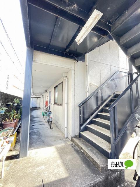 ＪＲ阪和線 六十谷駅 徒歩6分 3階建 築30年