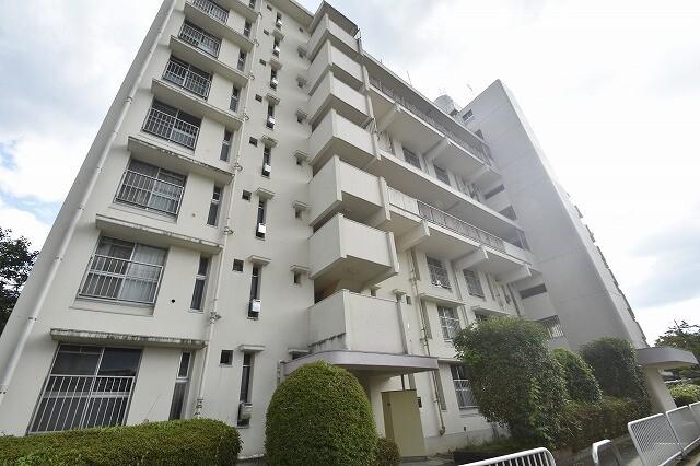 高陽真亀団地 1号棟
