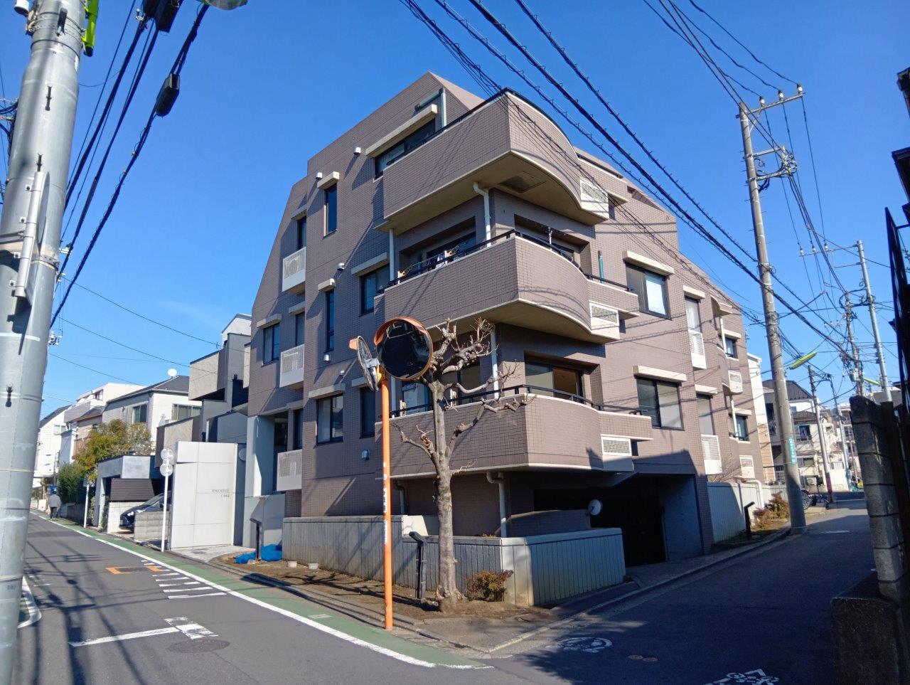 アンソレイエ・サンク
