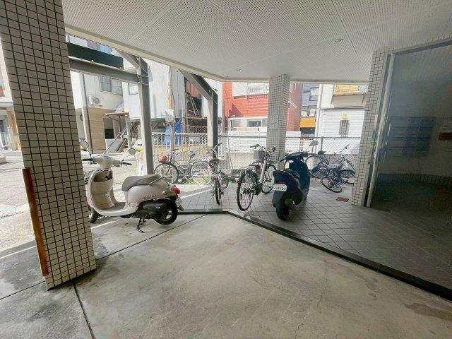 UJビル宝塚