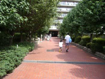 ファミールハイツ北大阪 1号棟