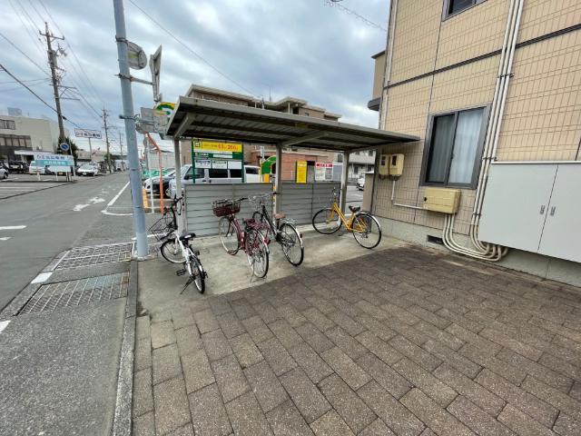 リュミエール中田B