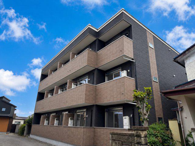 飯山満町3丁目AP